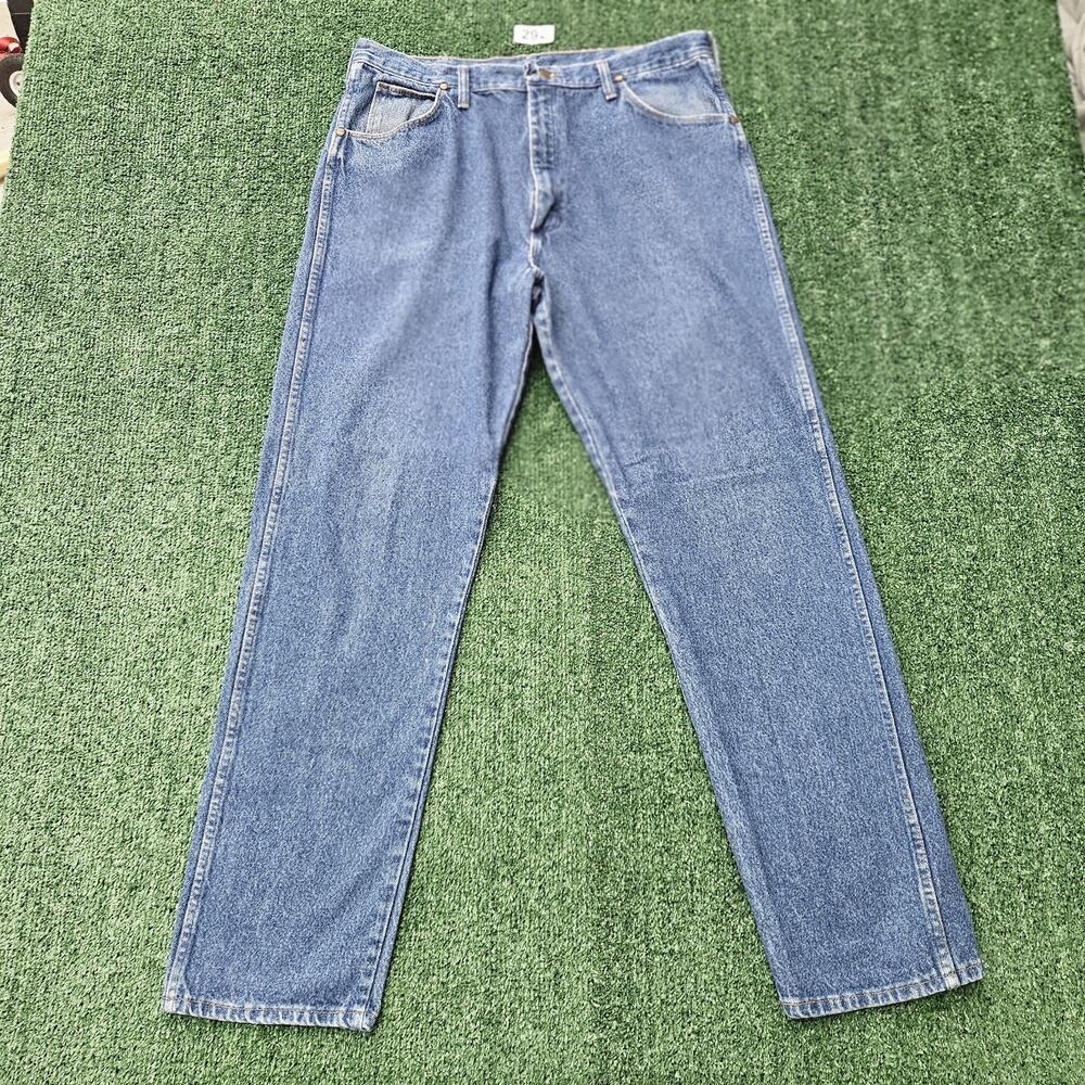 Wrangler Riata Vintage Blue Jeans Mens size 38x34 Made in the USA